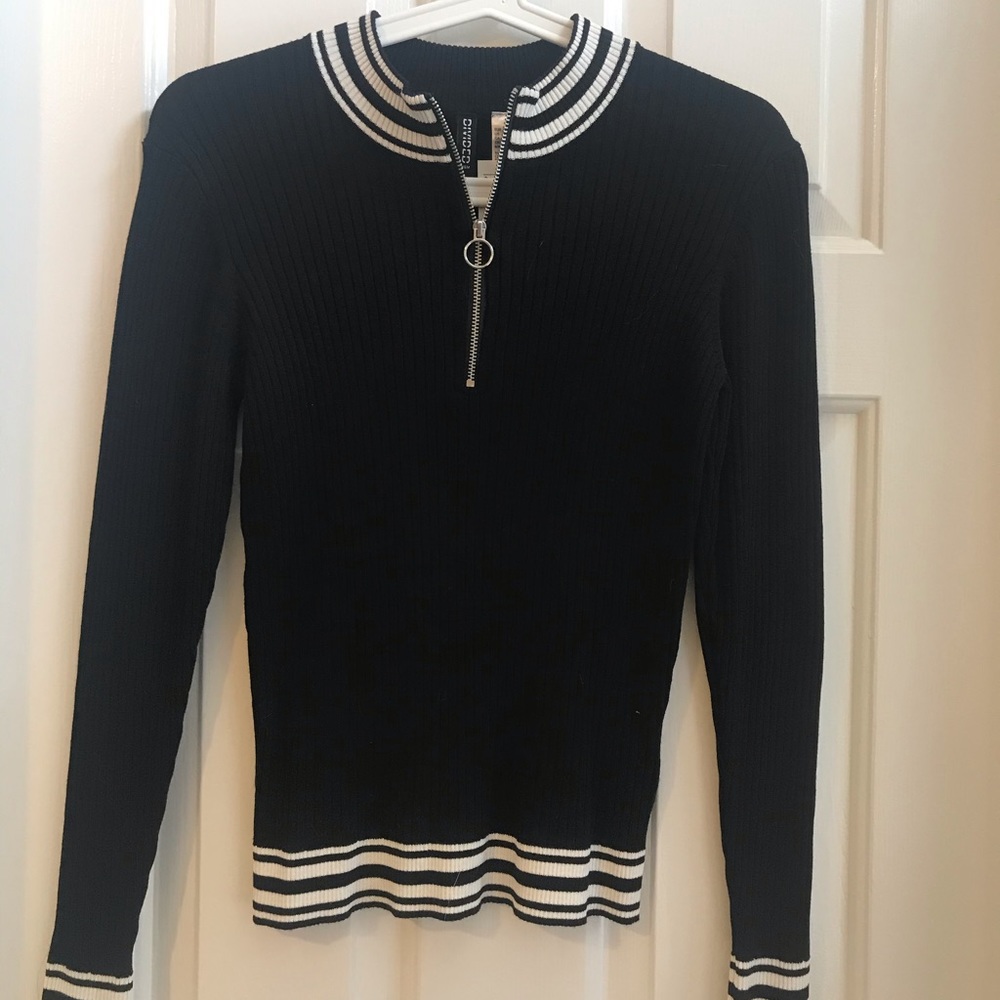 h&m cropped half zip up sweater